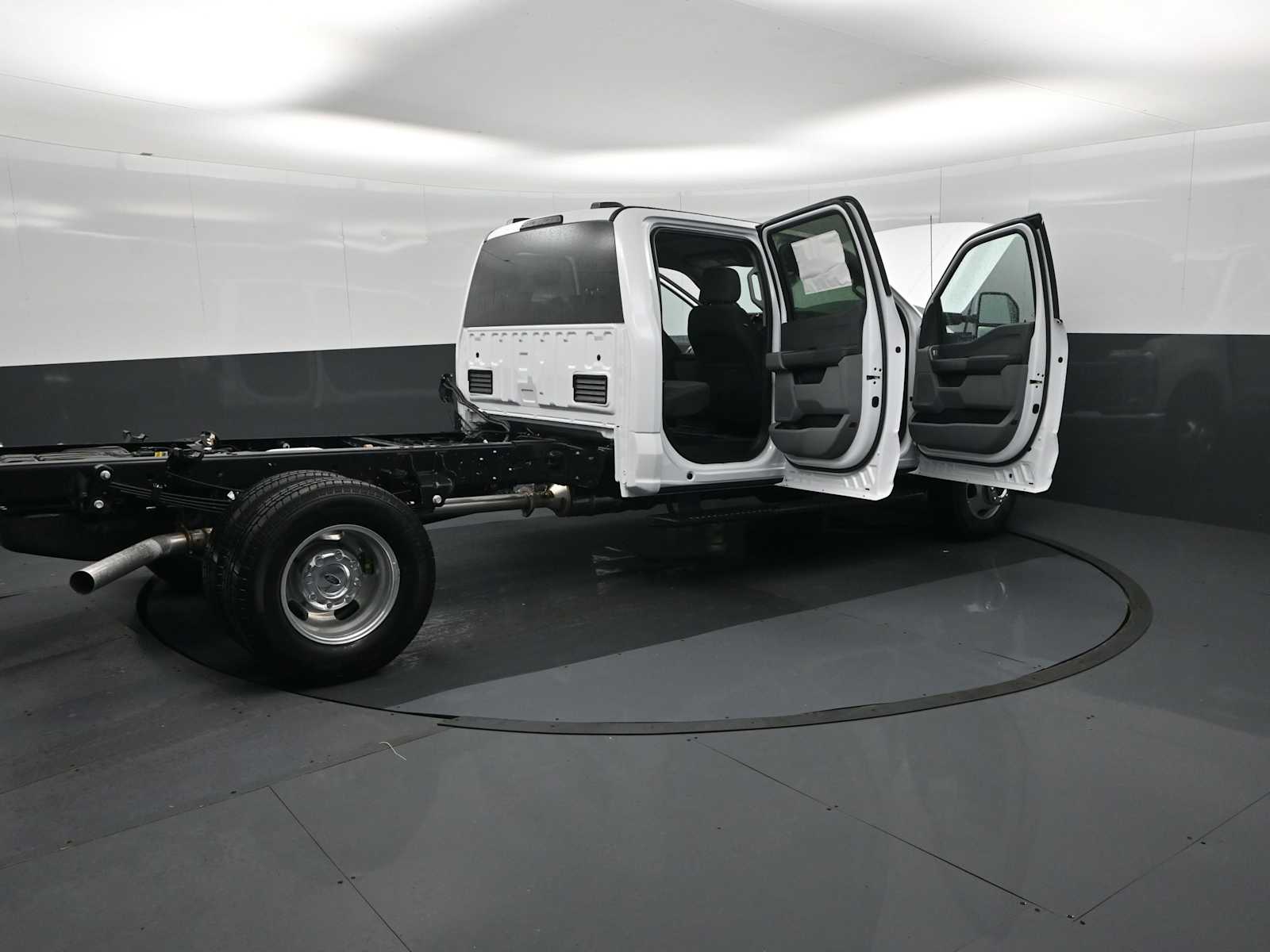 2026 Ford F-350 Chassis XL