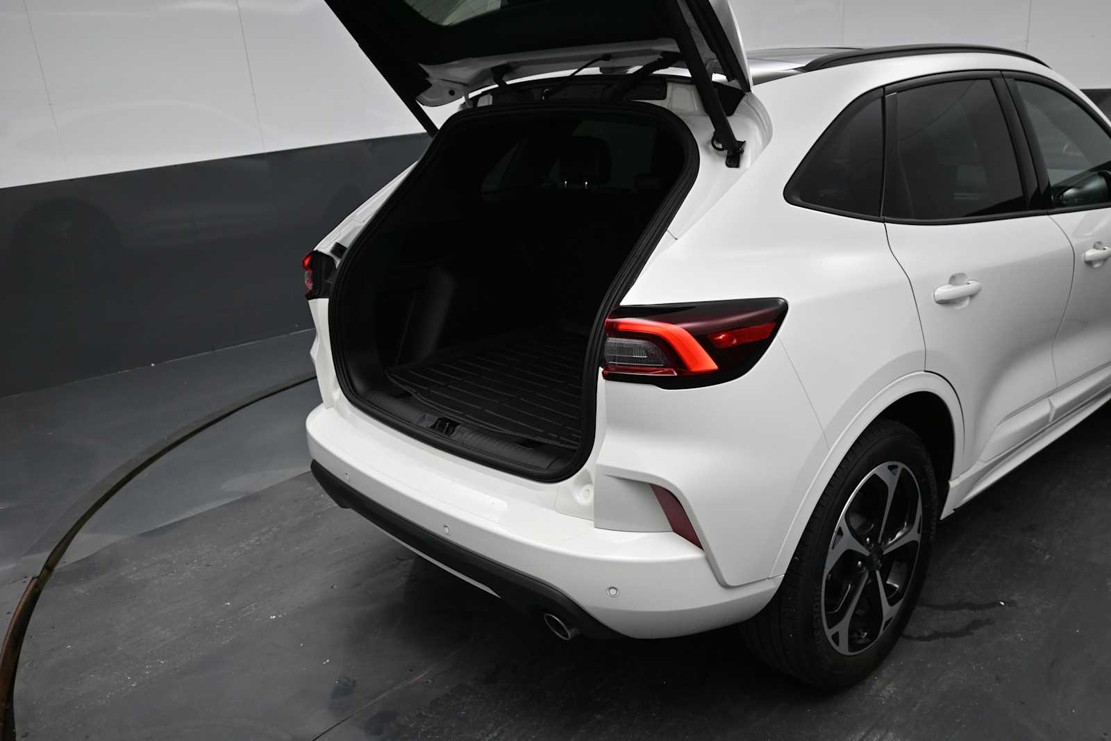 2025 Ford Escape ST-Line Elite