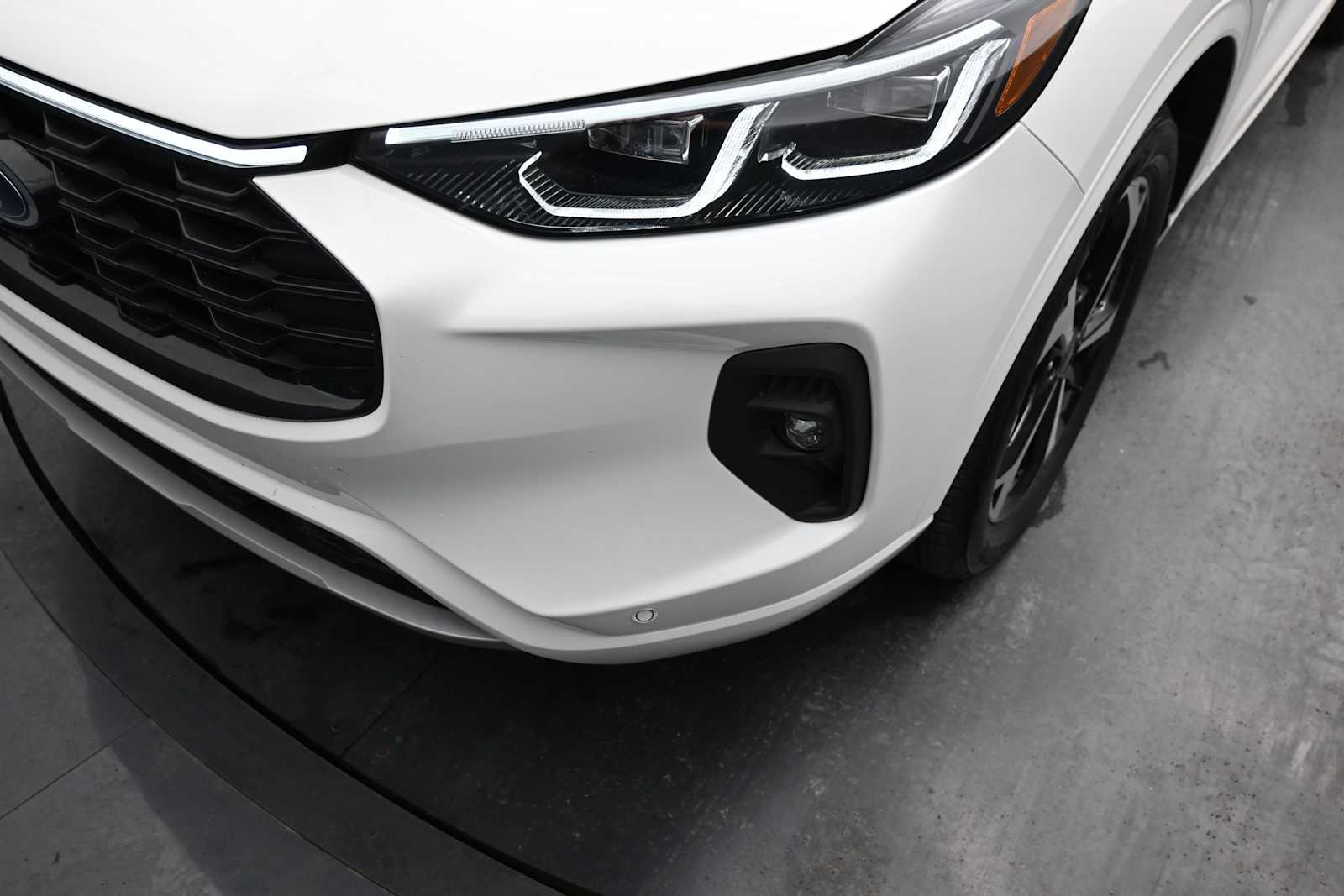 2025 Ford Escape ST-Line Elite