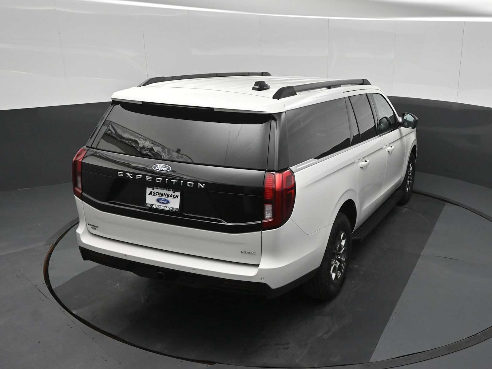 2027 Ford Expedition MAX Active