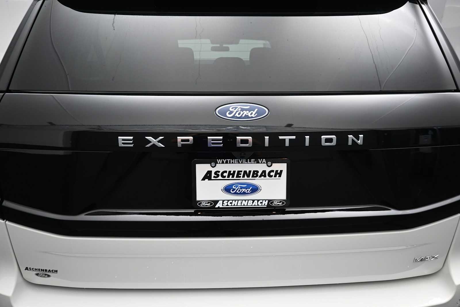 2027 Ford Expedition MAX Active