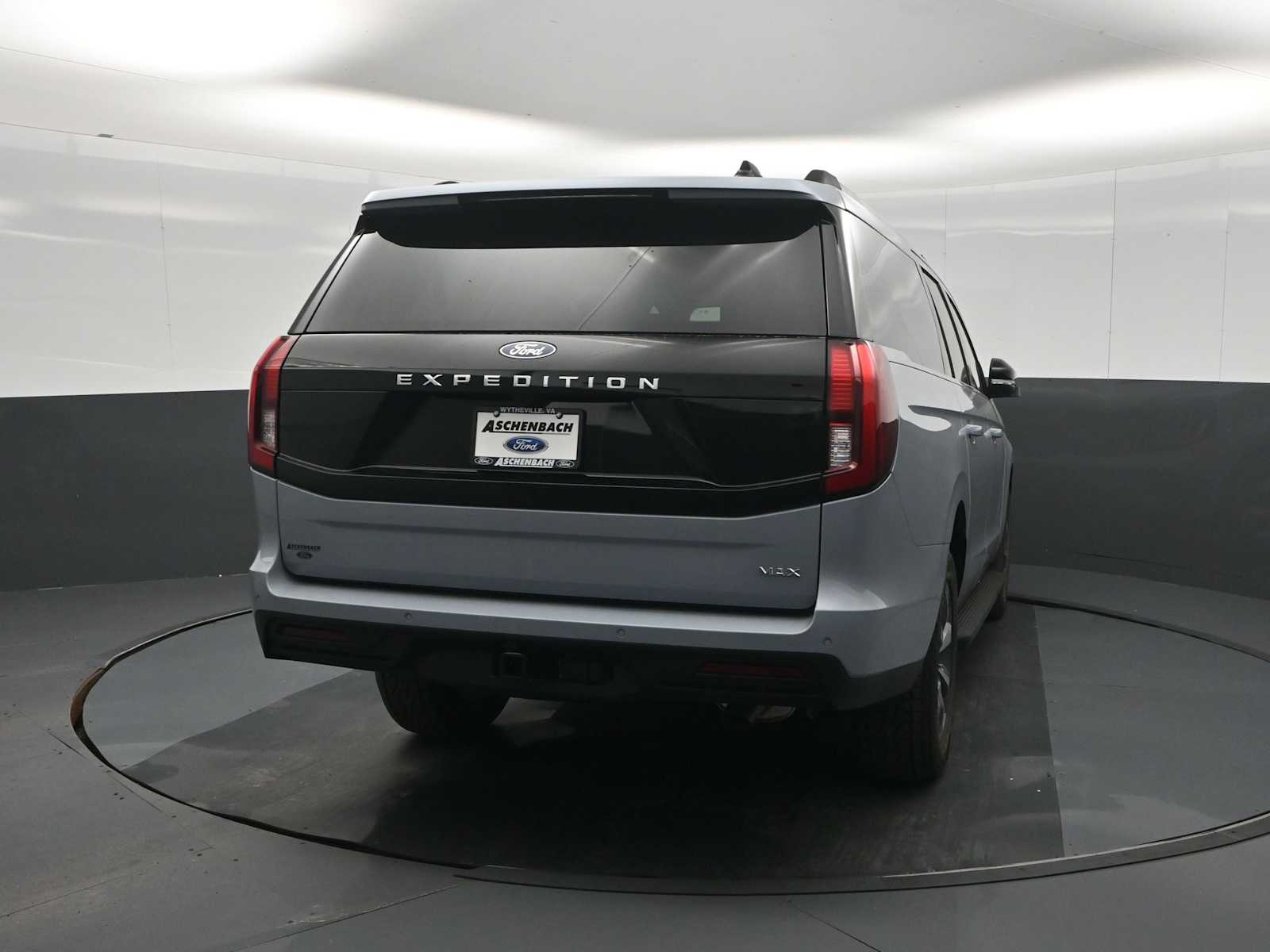 2027 Ford Expedition MAX Active