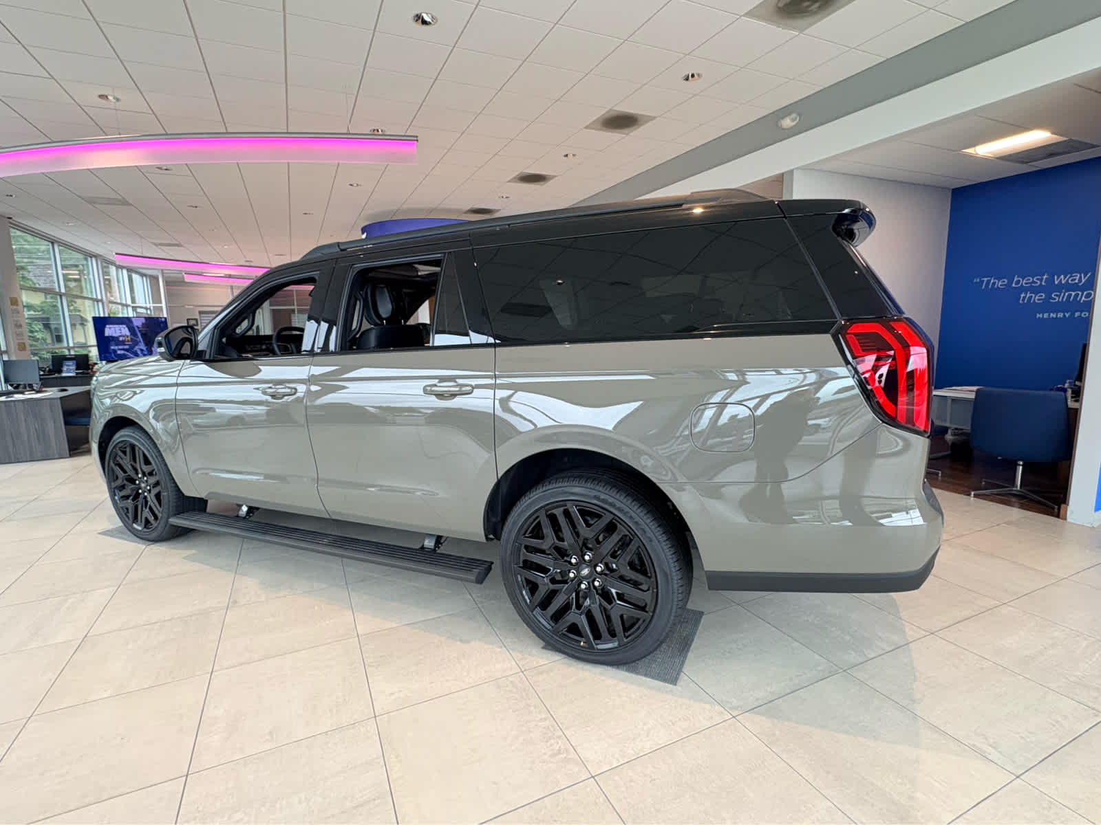 2026 Ford Expedition Max Platinum MAX