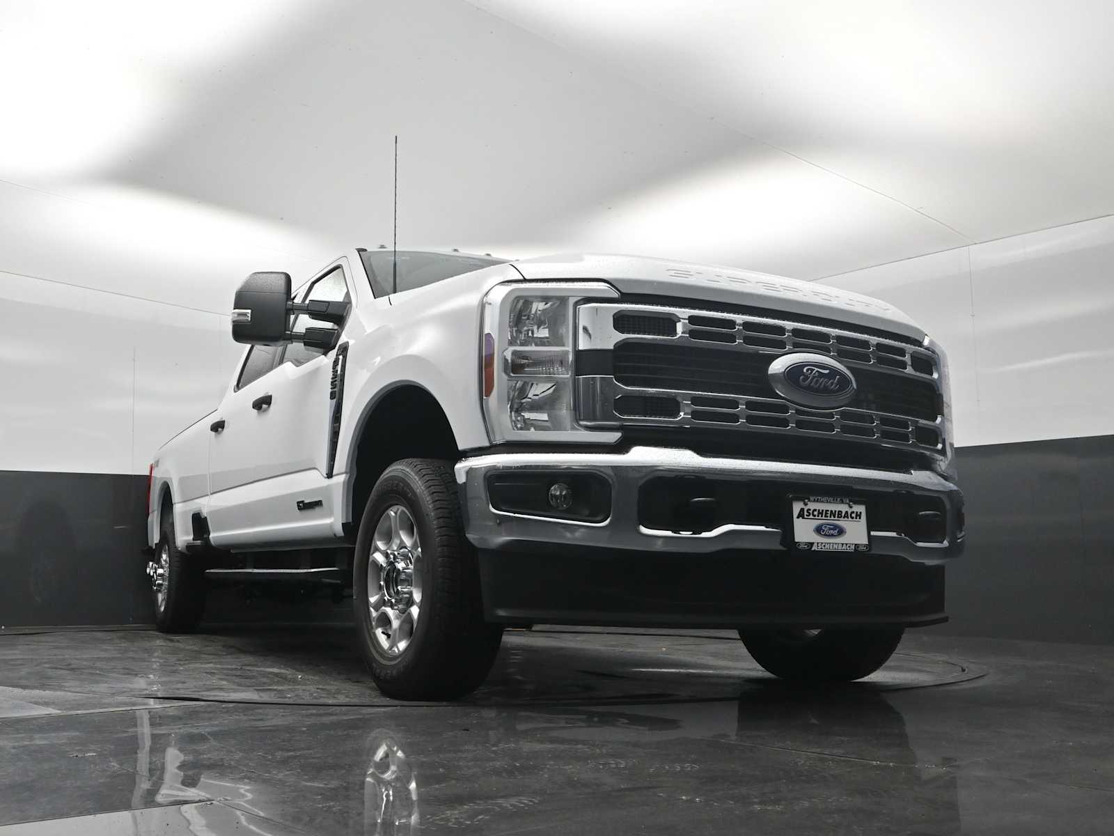 2026 Ford F-350 Super Duty XLT