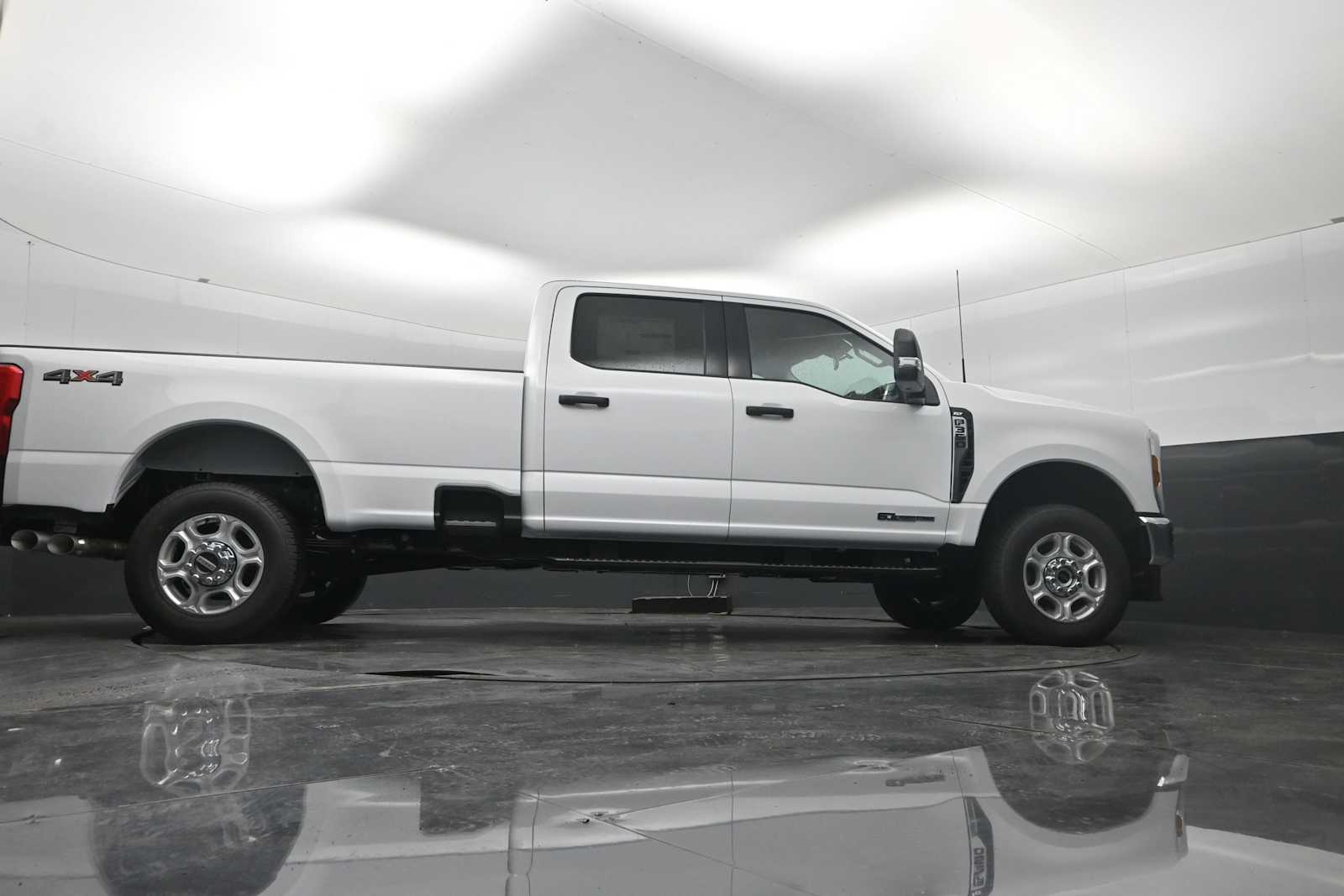 2026 Ford F-350 Super Duty XLT