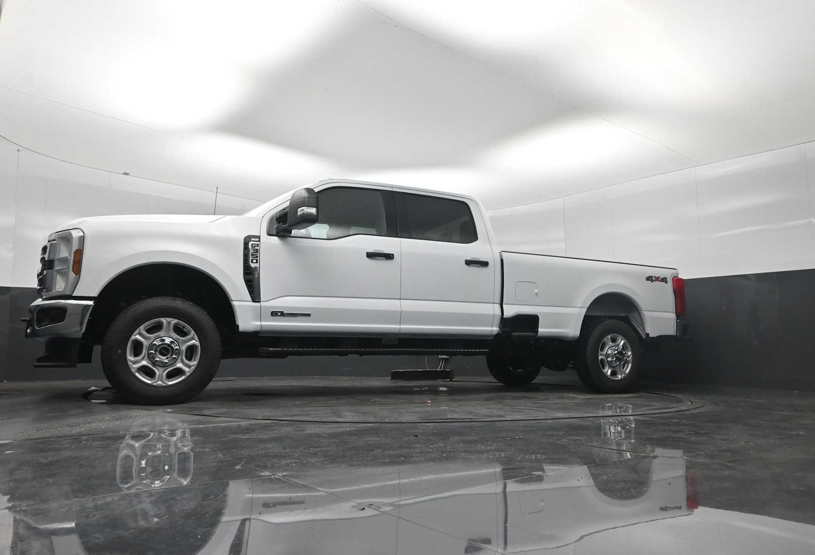 2026 Ford F-350 Super Duty XLT