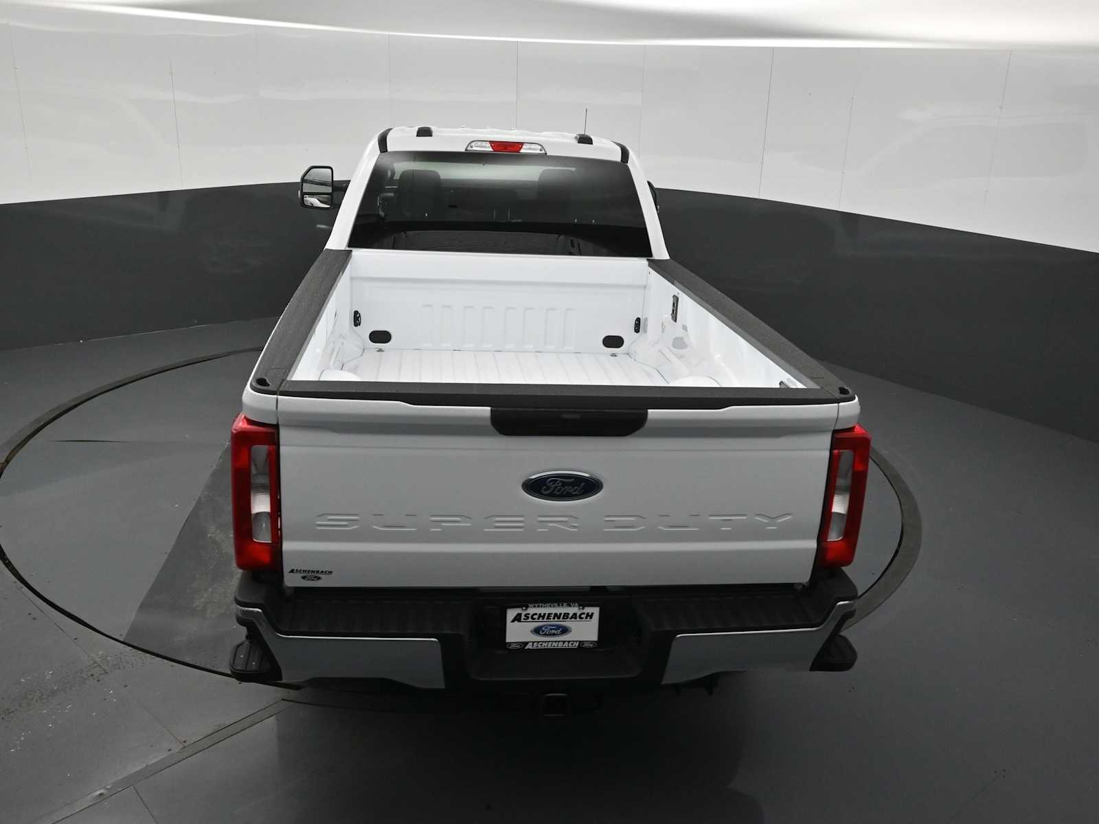 2026 Ford F-350 Super Duty XLT