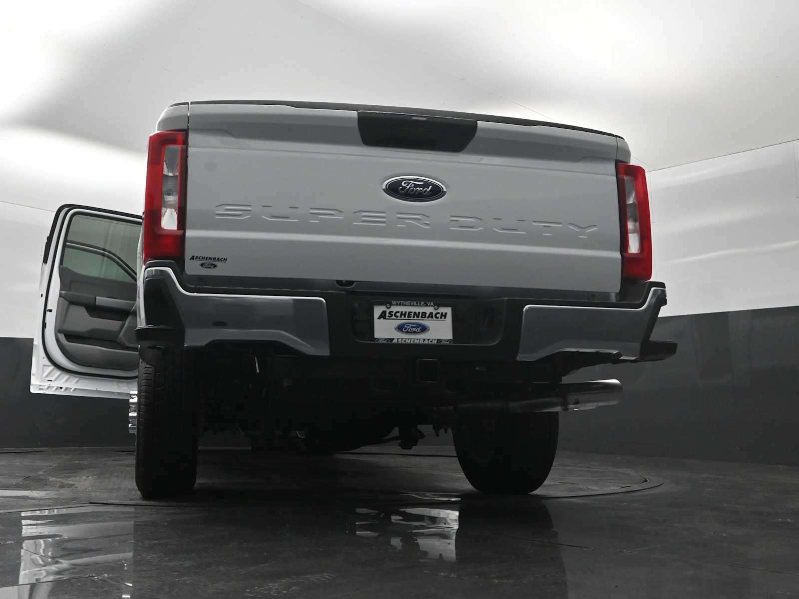 2026 Ford F-350 Super Duty XLT
