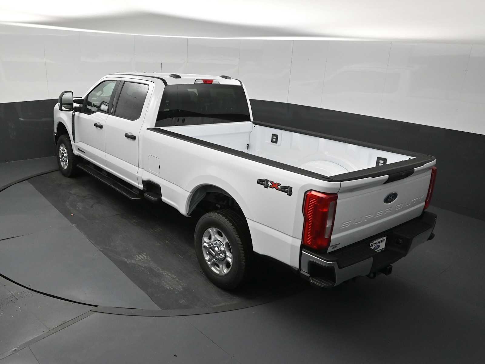 2026 Ford F-350 Super Duty XLT