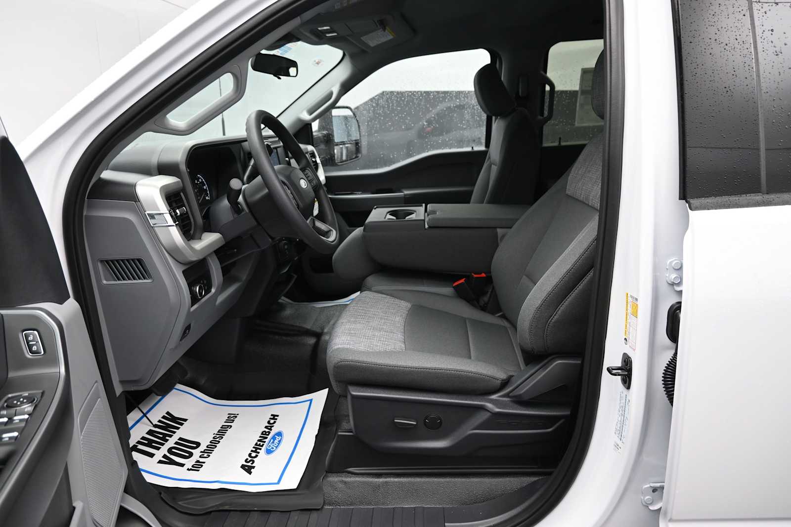 2026 Ford F-350 Super Duty XLT