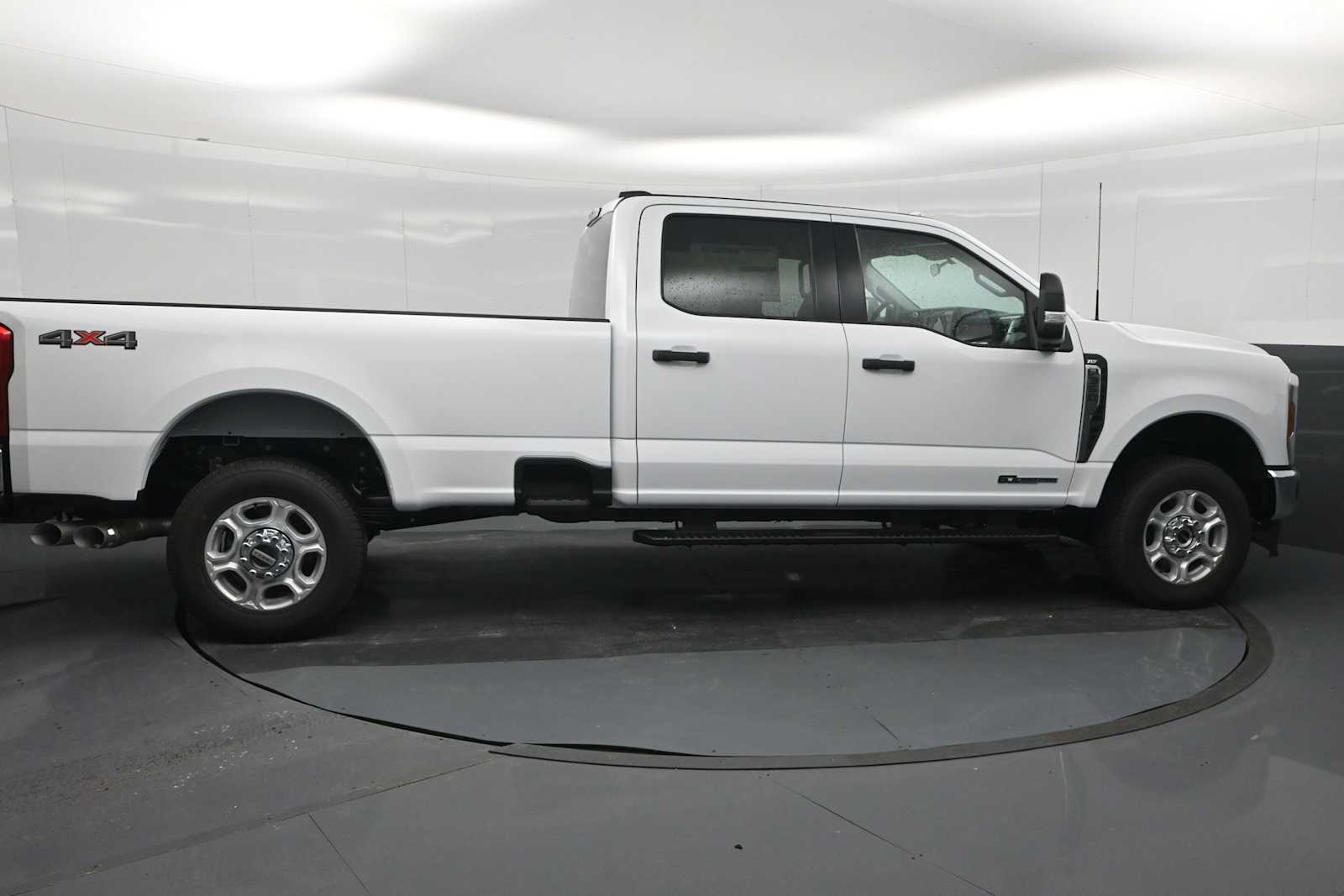 2026 Ford F-350 Super Duty XLT