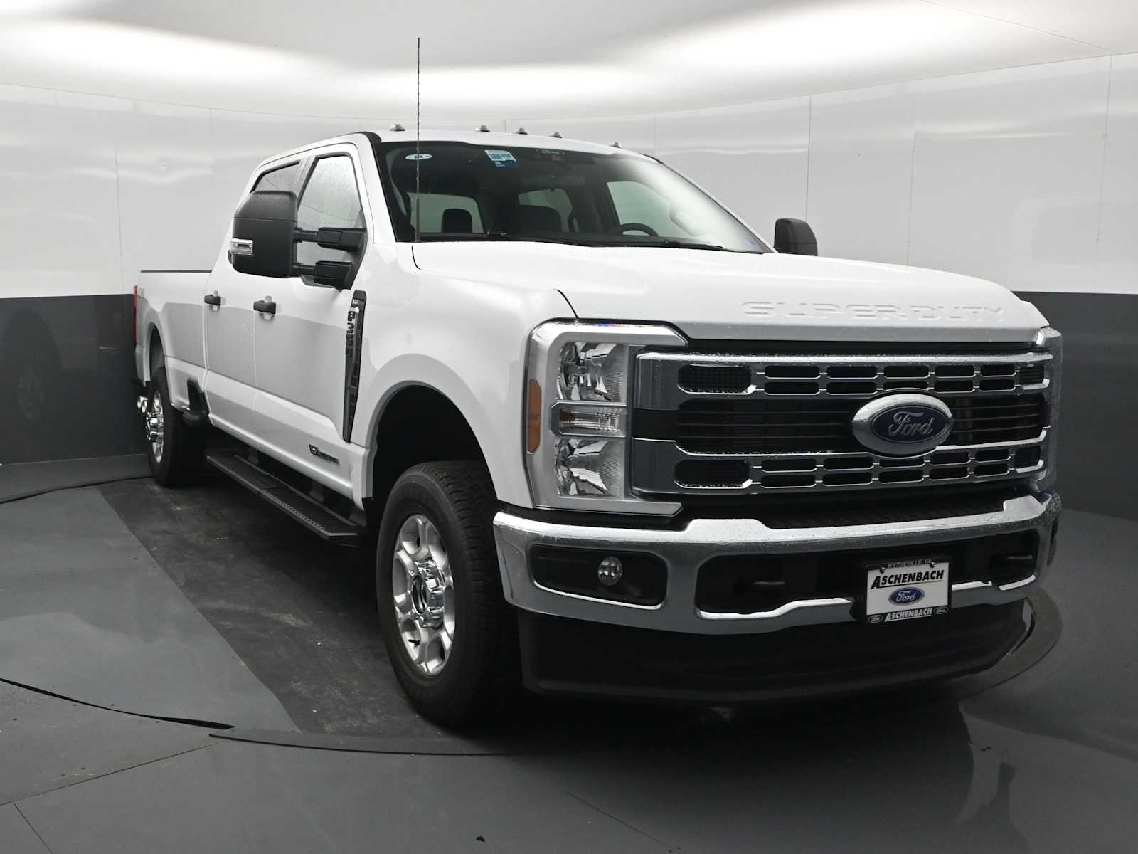 2026 Ford F-350 Super Duty XLT
