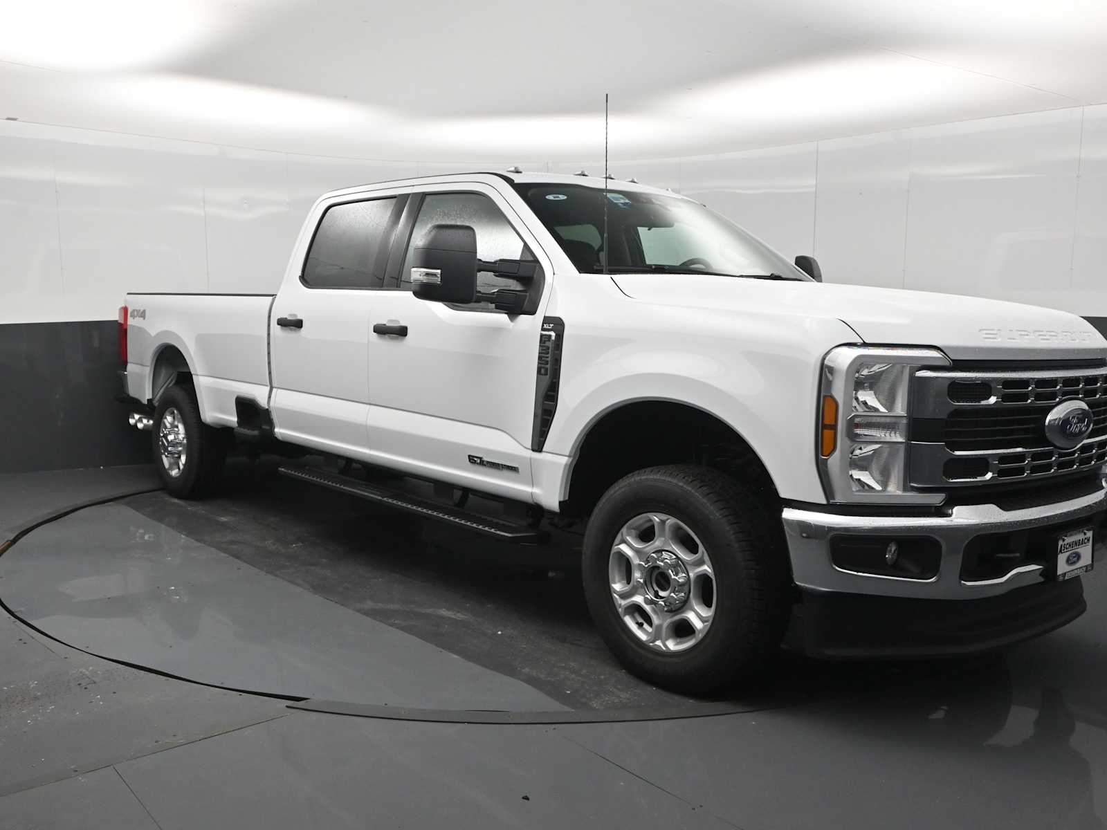2026 Ford F-350 Super Duty XLT
