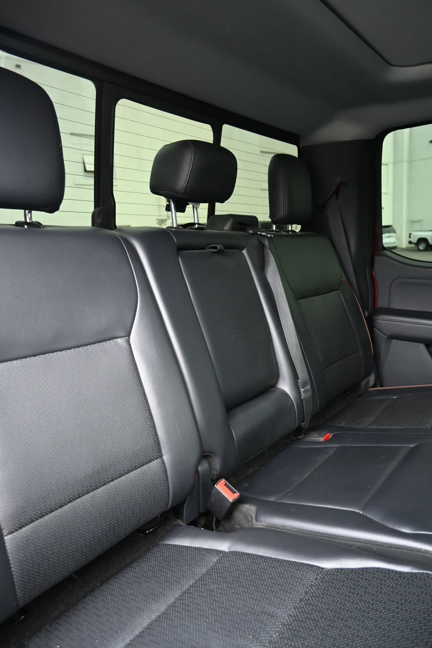 2025 Ford F-350 Super Duty LARIAT