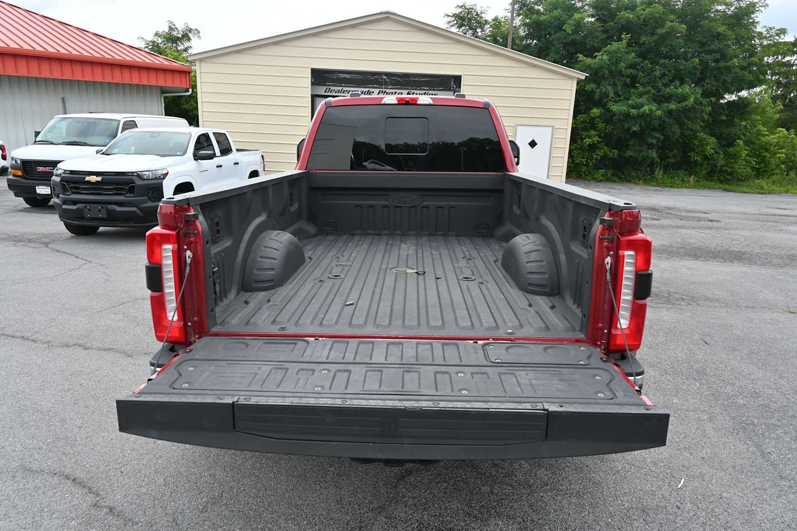 2025 Ford F-350 Super Duty LARIAT