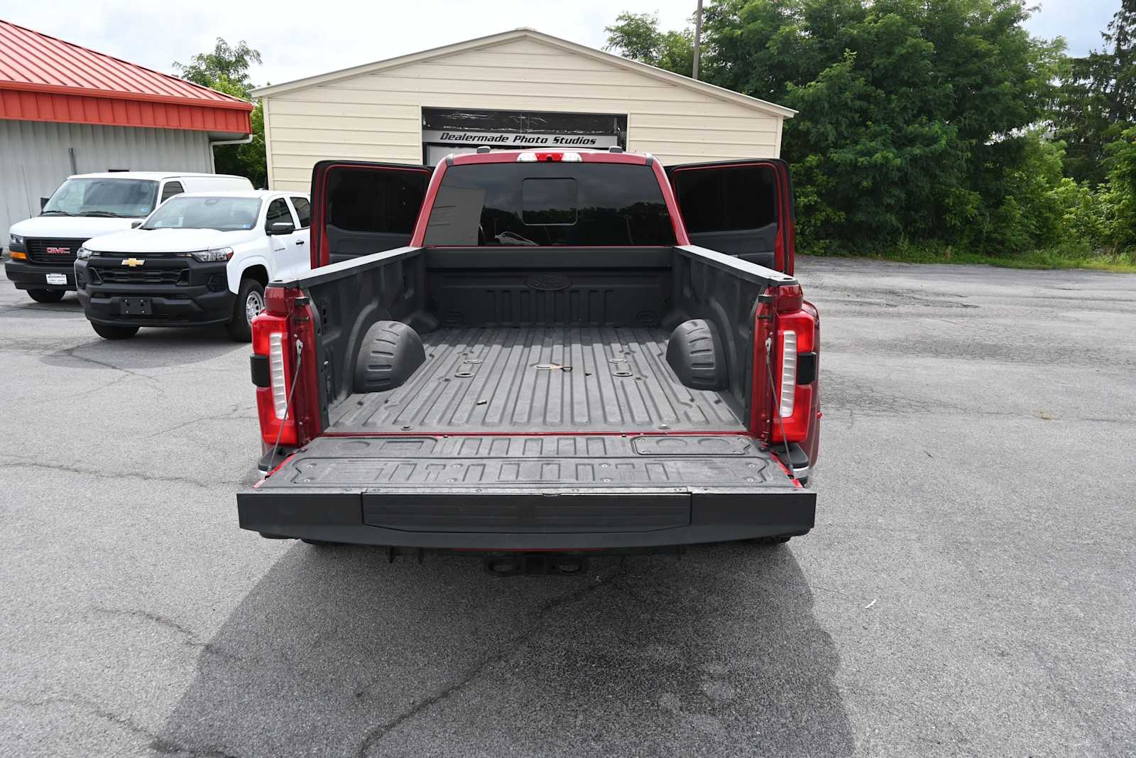 2025 Ford F-350 Super Duty LARIAT