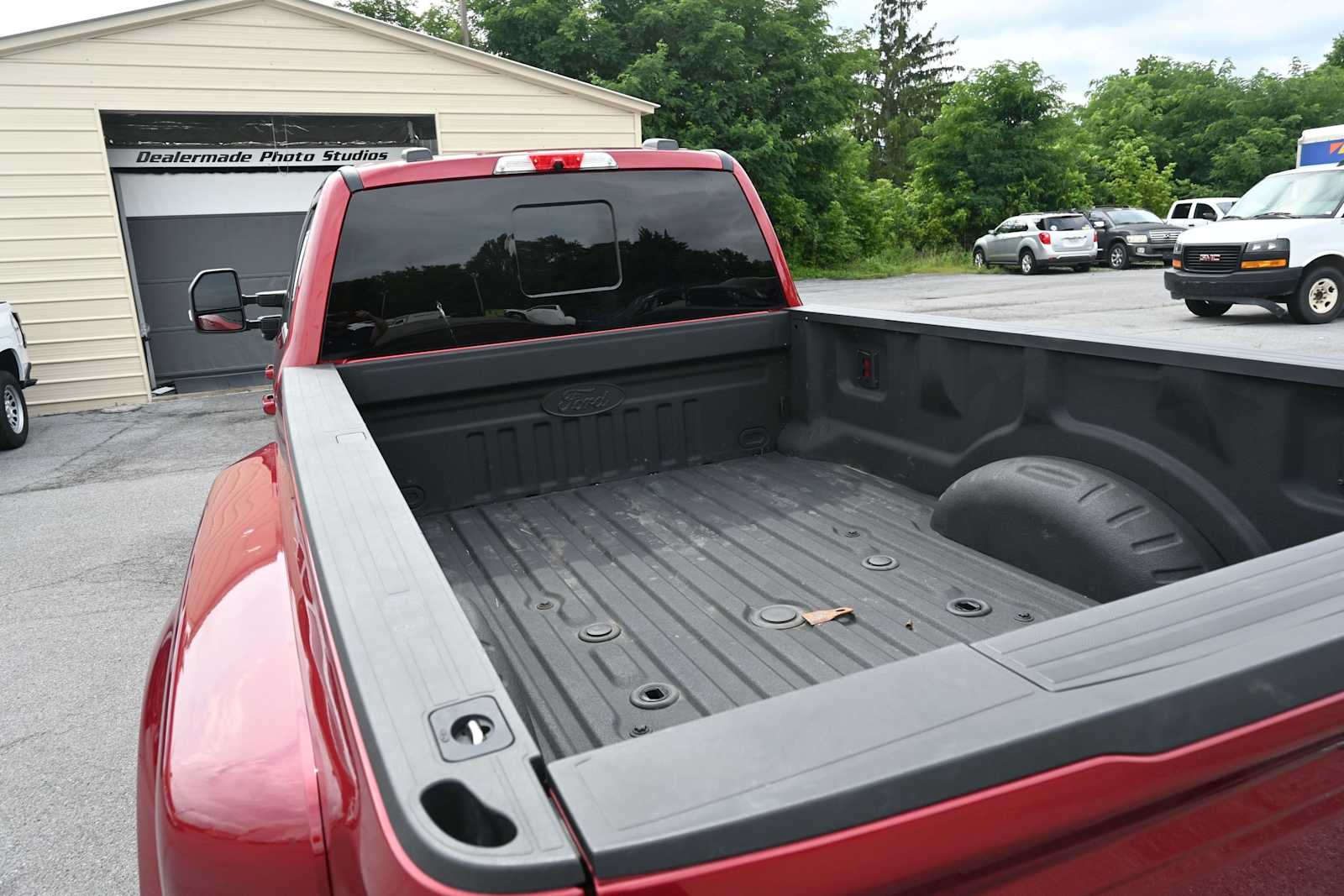 2025 Ford F-350 Super Duty LARIAT
