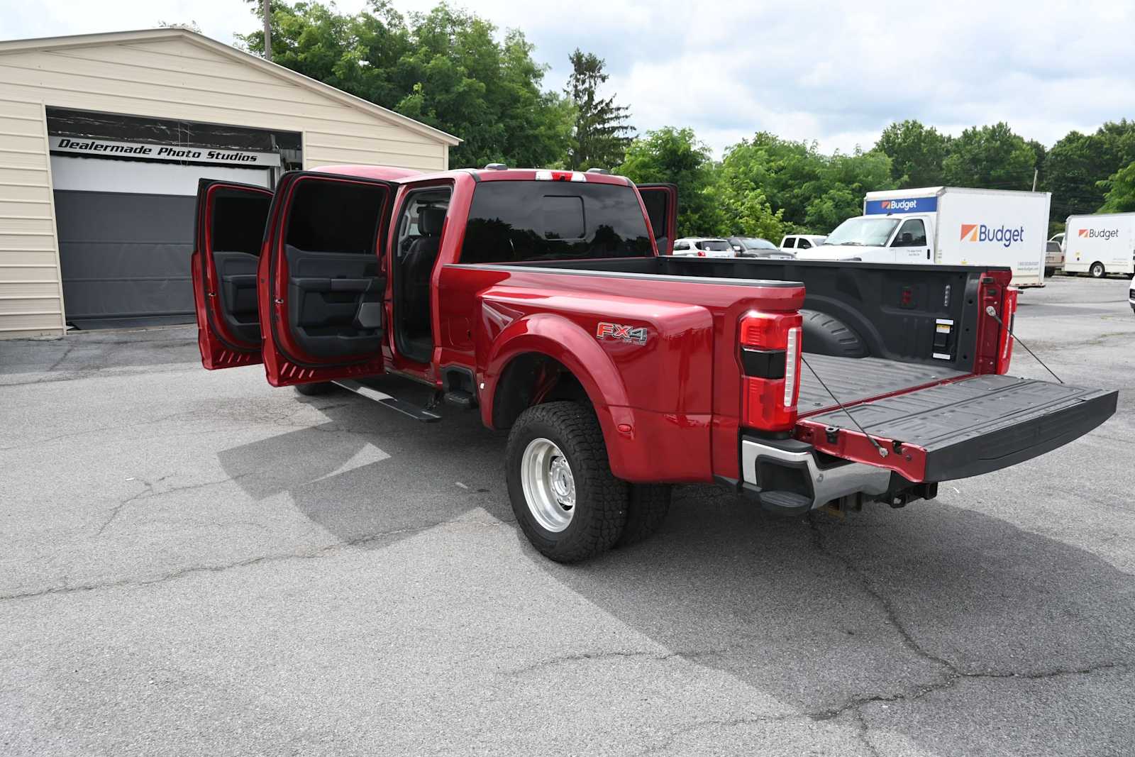 2025 Ford F-350 Super Duty LARIAT
