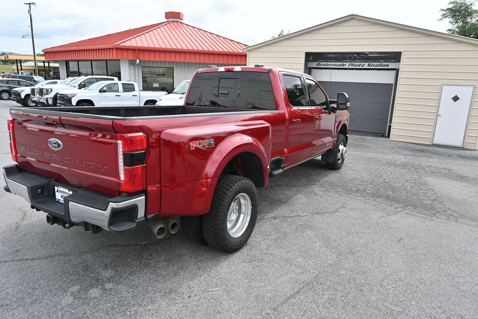 2025 Ford F-350 Super Duty LARIAT