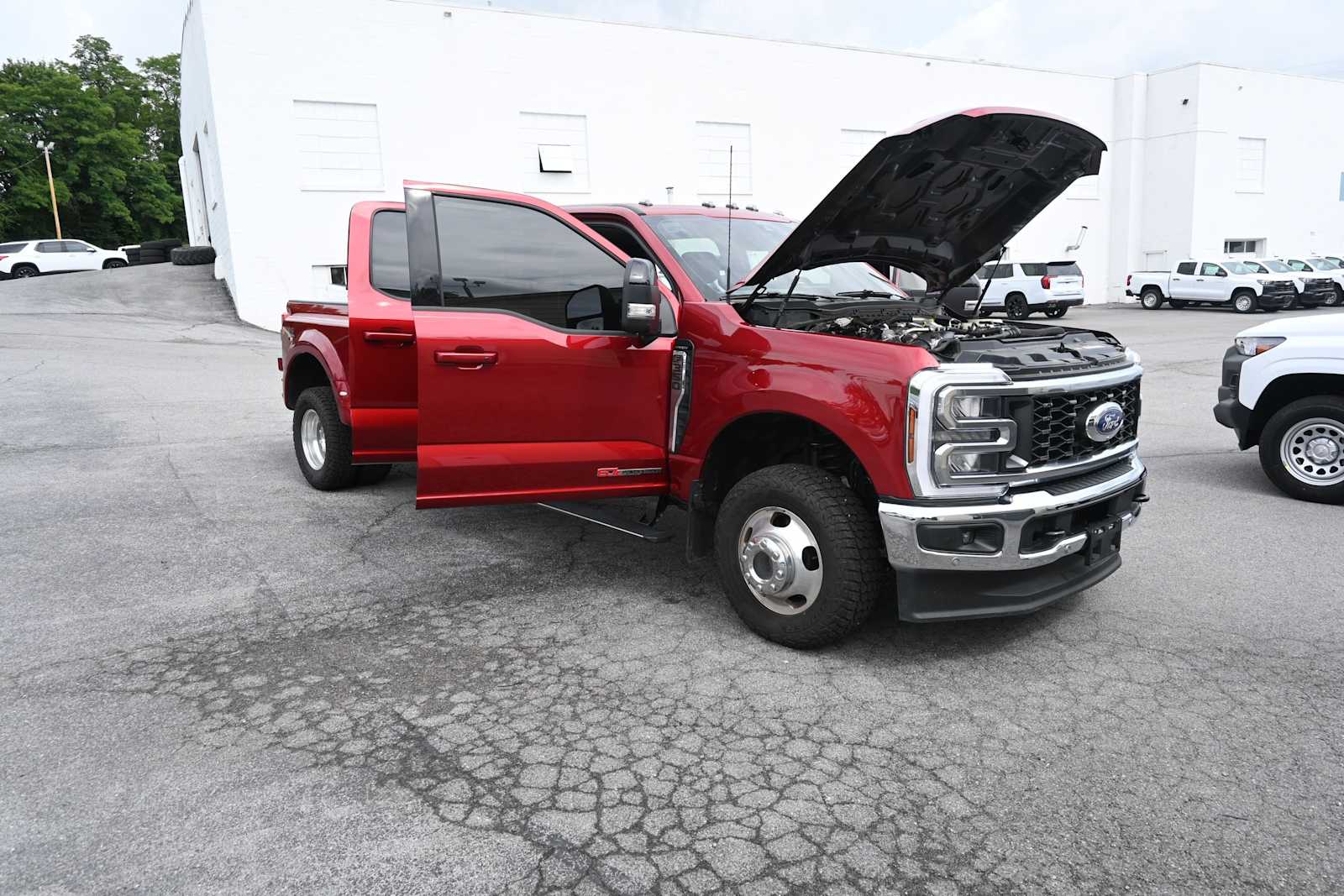 2025 Ford F-350 Super Duty LARIAT