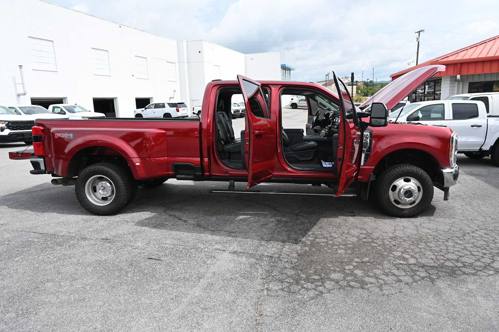 2025 Ford F-350 Super Duty LARIAT