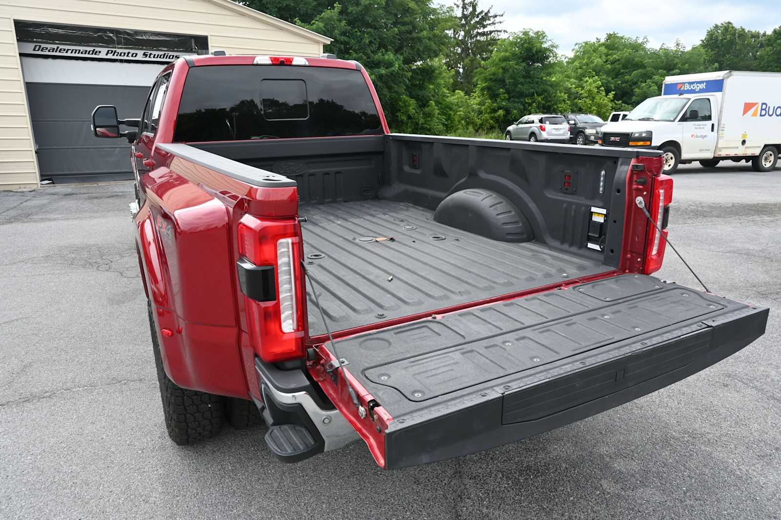 2025 Ford F-350 Super Duty LARIAT