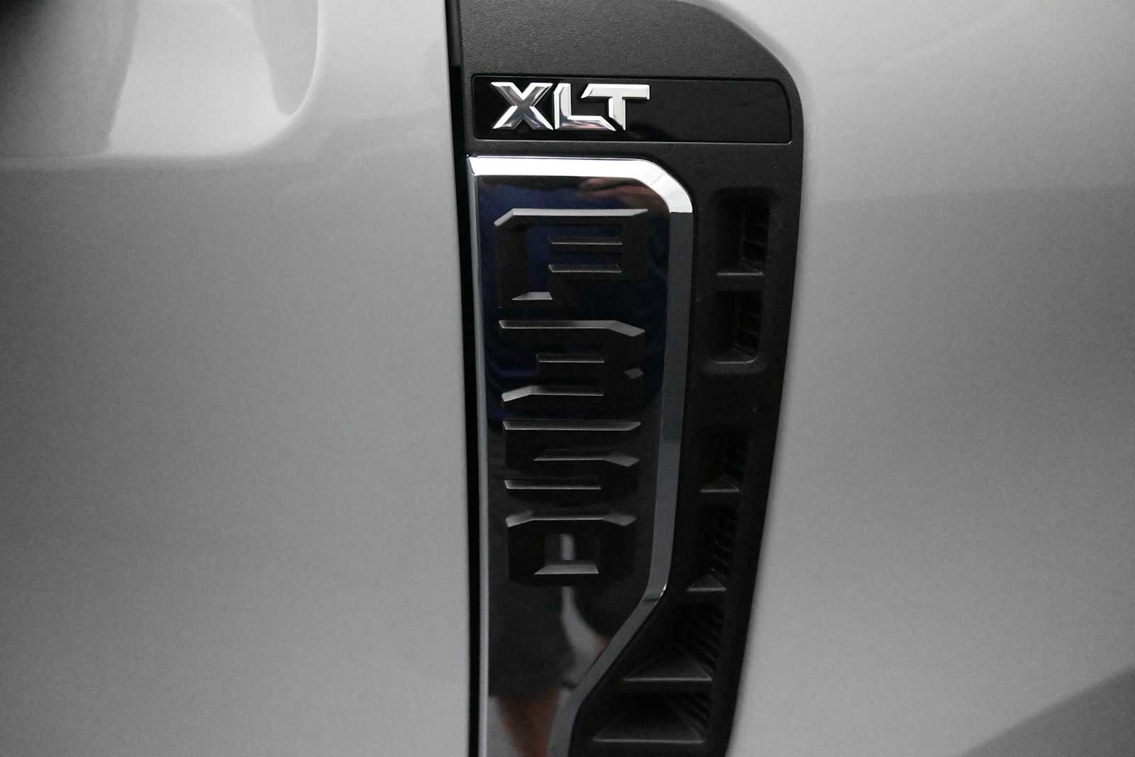 2026 Ford F-350 Super Duty XLT