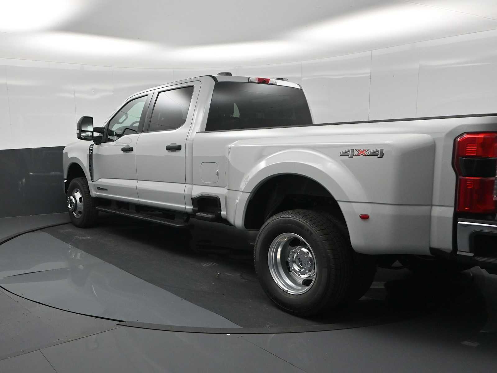 2026 Ford F-350 Super Duty XLT
