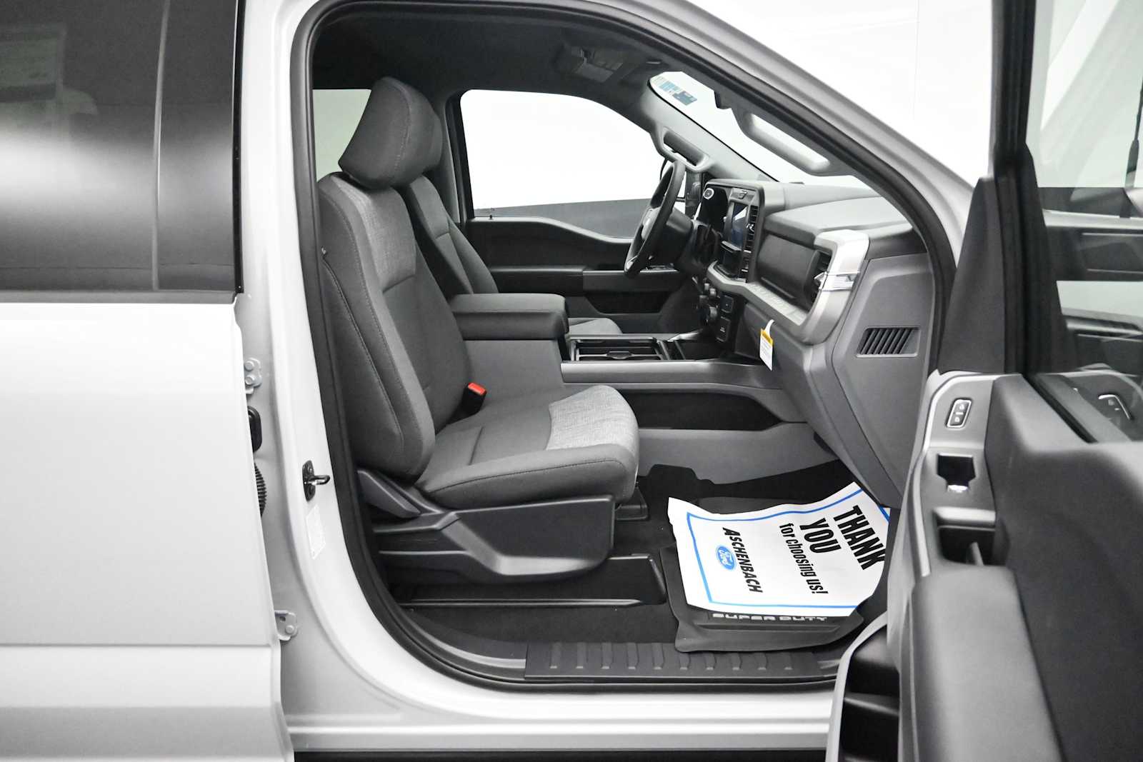 2026 Ford F-350 Super Duty XLT