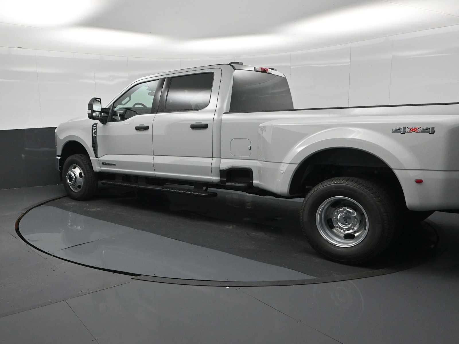 2026 Ford F-350 Super Duty XLT