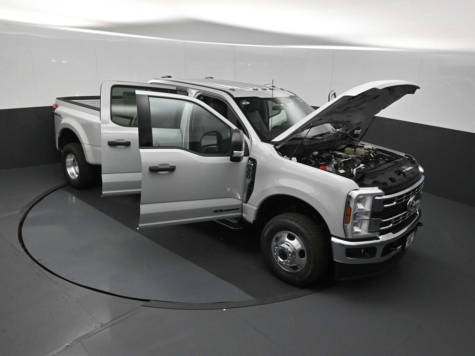 2026 Ford F-350 Super Duty XLT