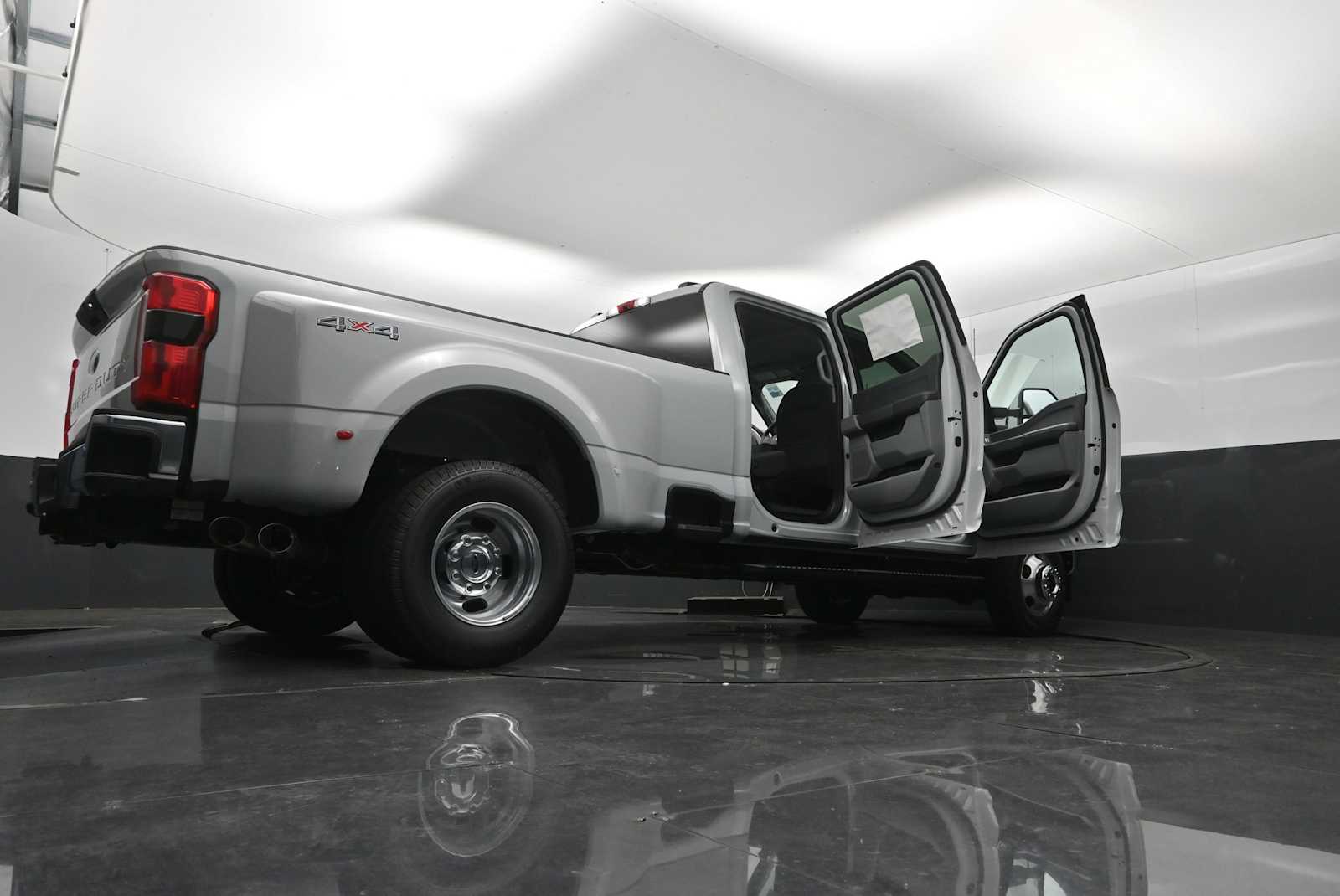2026 Ford F-350 Super Duty XLT