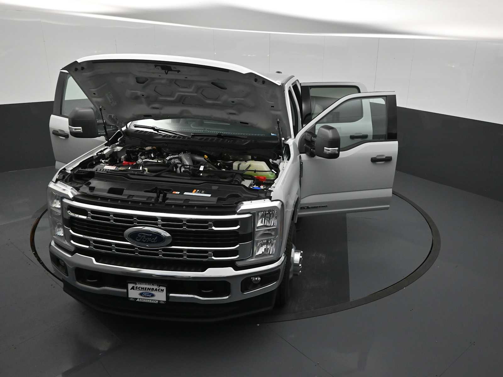 2026 Ford F-350 Super Duty XLT