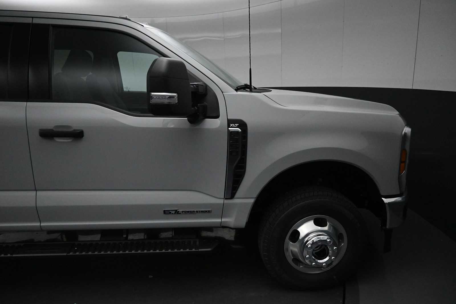 2026 Ford F-350 Super Duty XLT