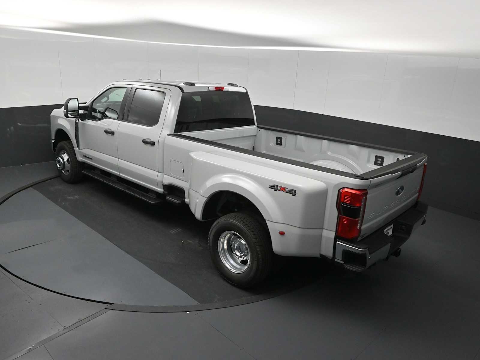 2026 Ford F-350 Super Duty XLT