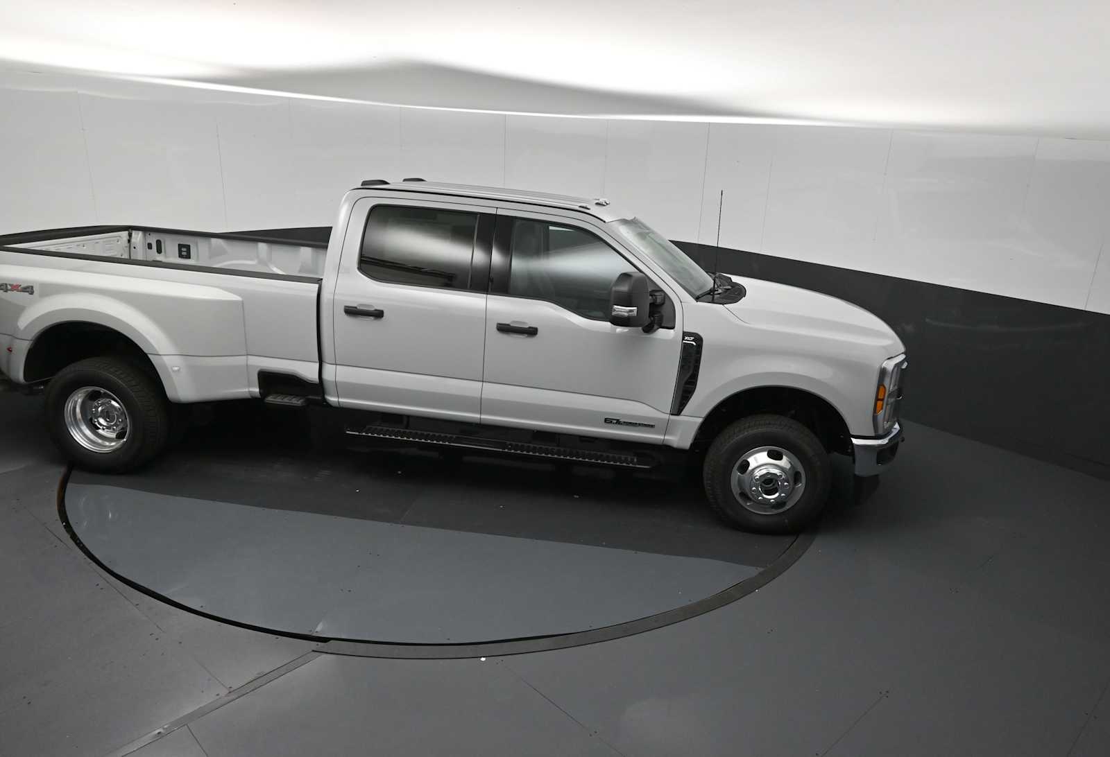 2026 Ford F-350 Super Duty XLT