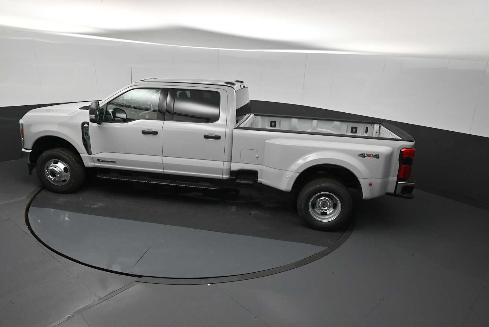 2026 Ford F-350 Super Duty XLT