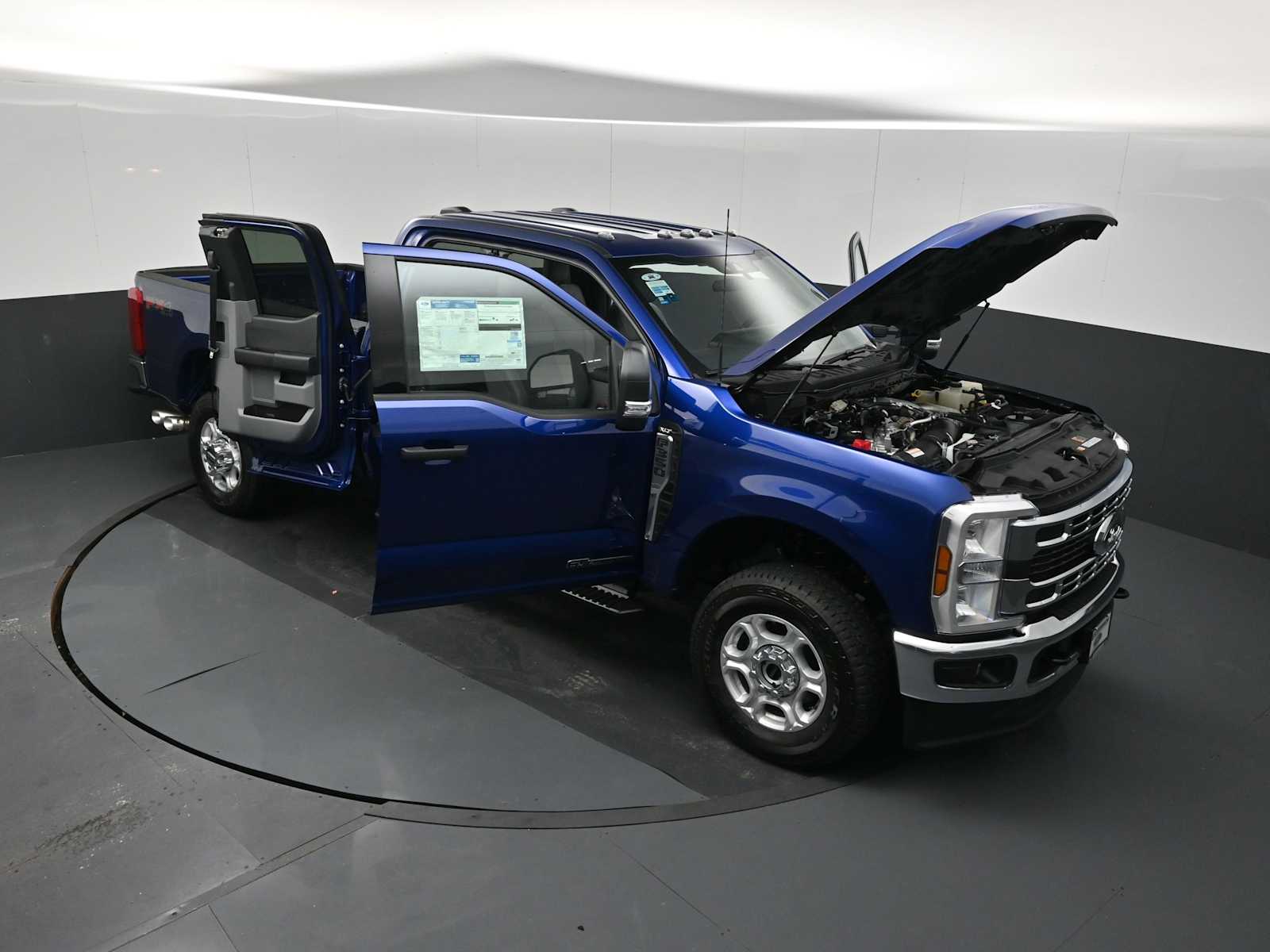 2026 Ford F-350 Super Duty XLT