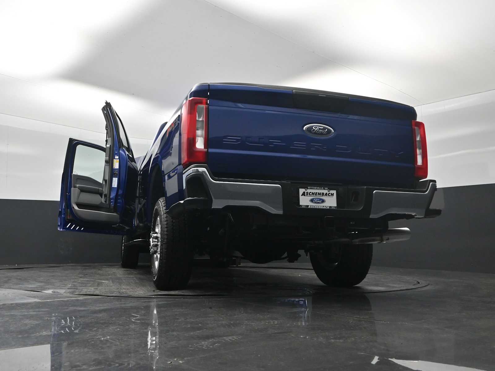 2026 Ford F-350 Super Duty XLT