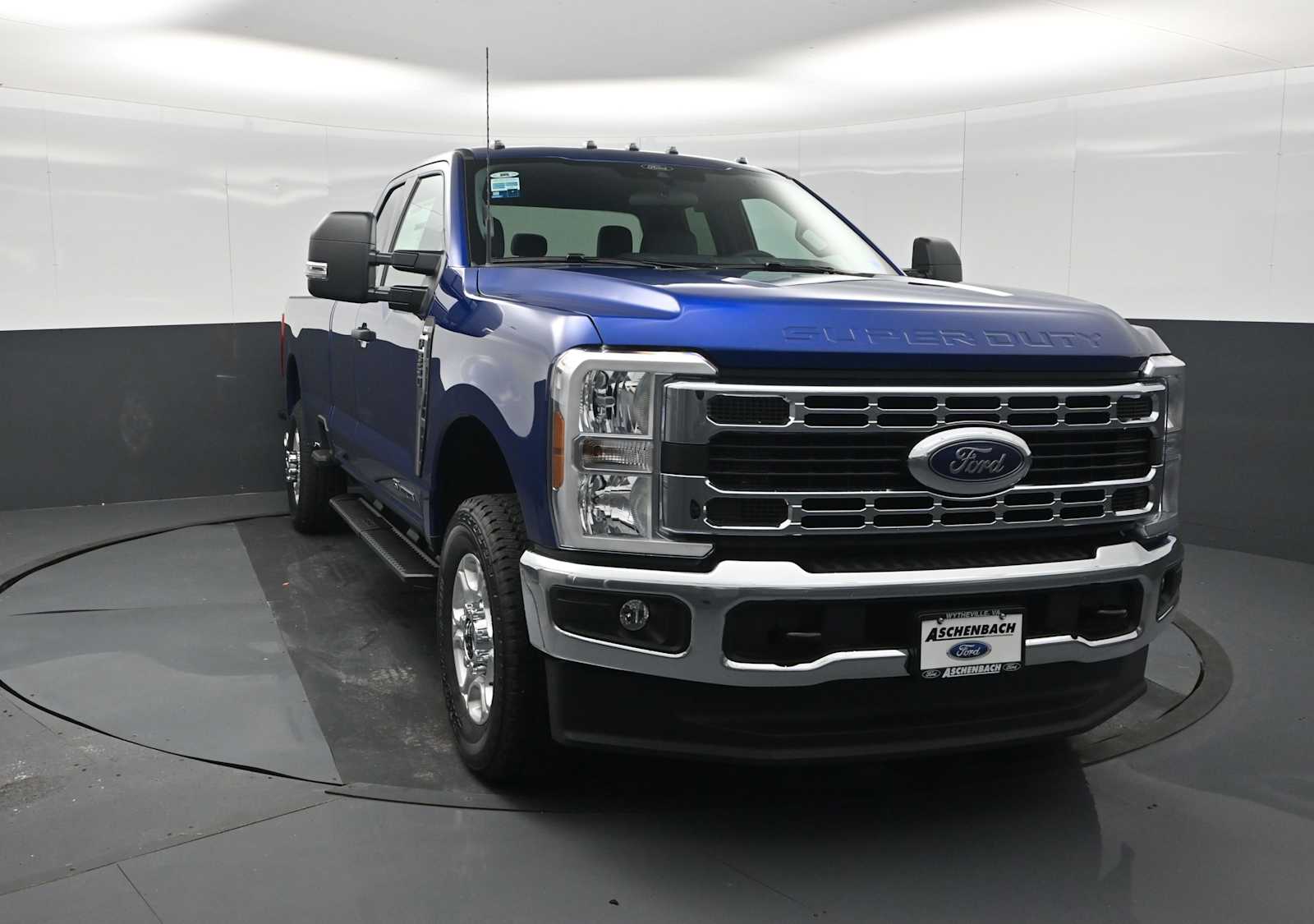 2026 Ford F-350 Super Duty XLT