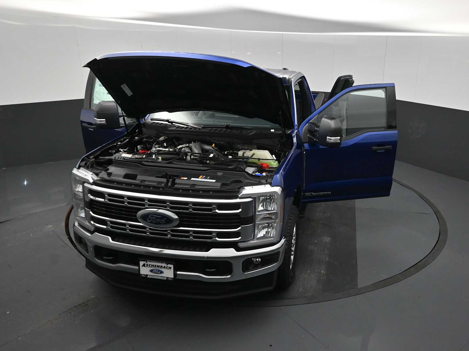 2026 Ford F-350 Super Duty XLT