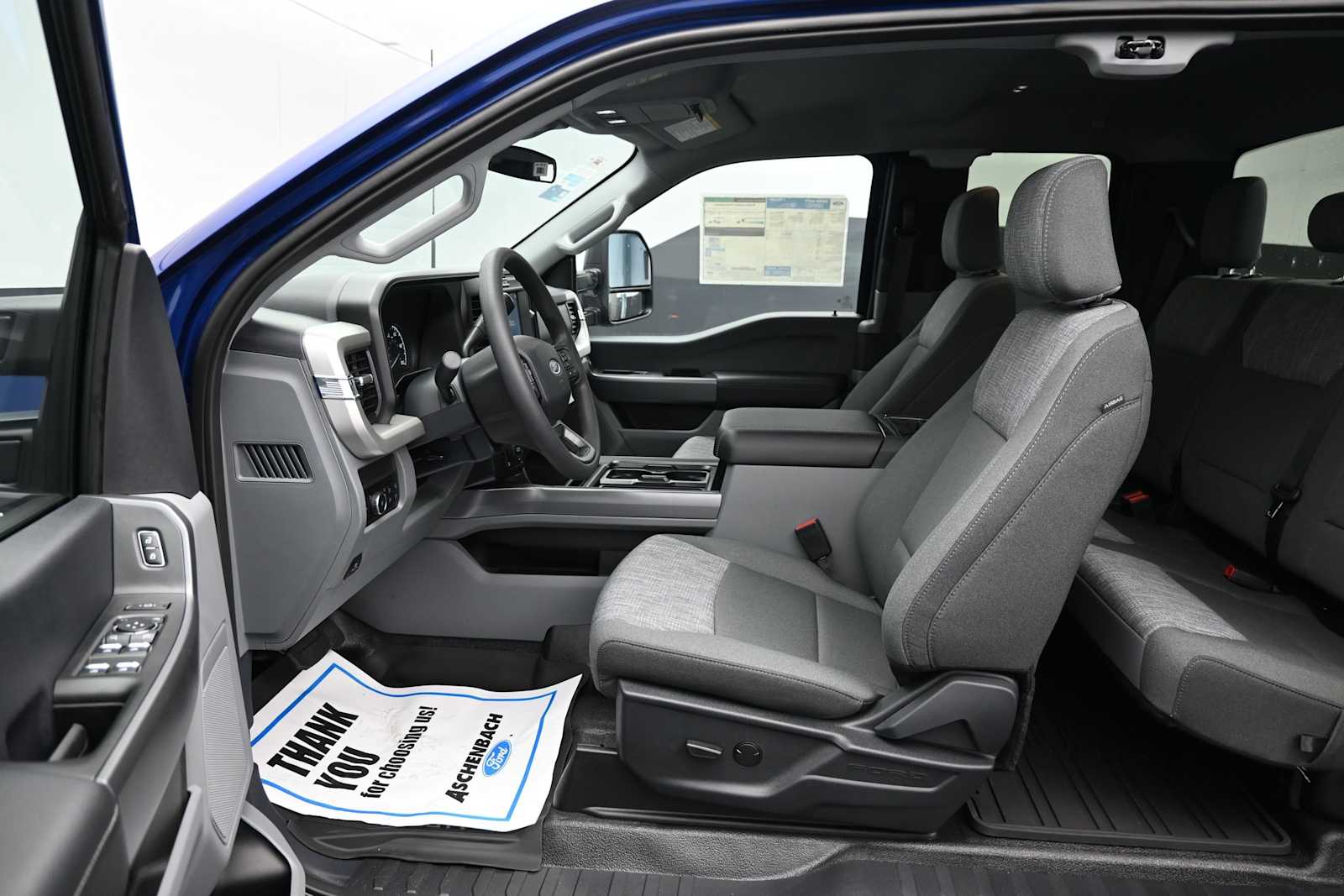 2026 Ford F-350 Super Duty XLT