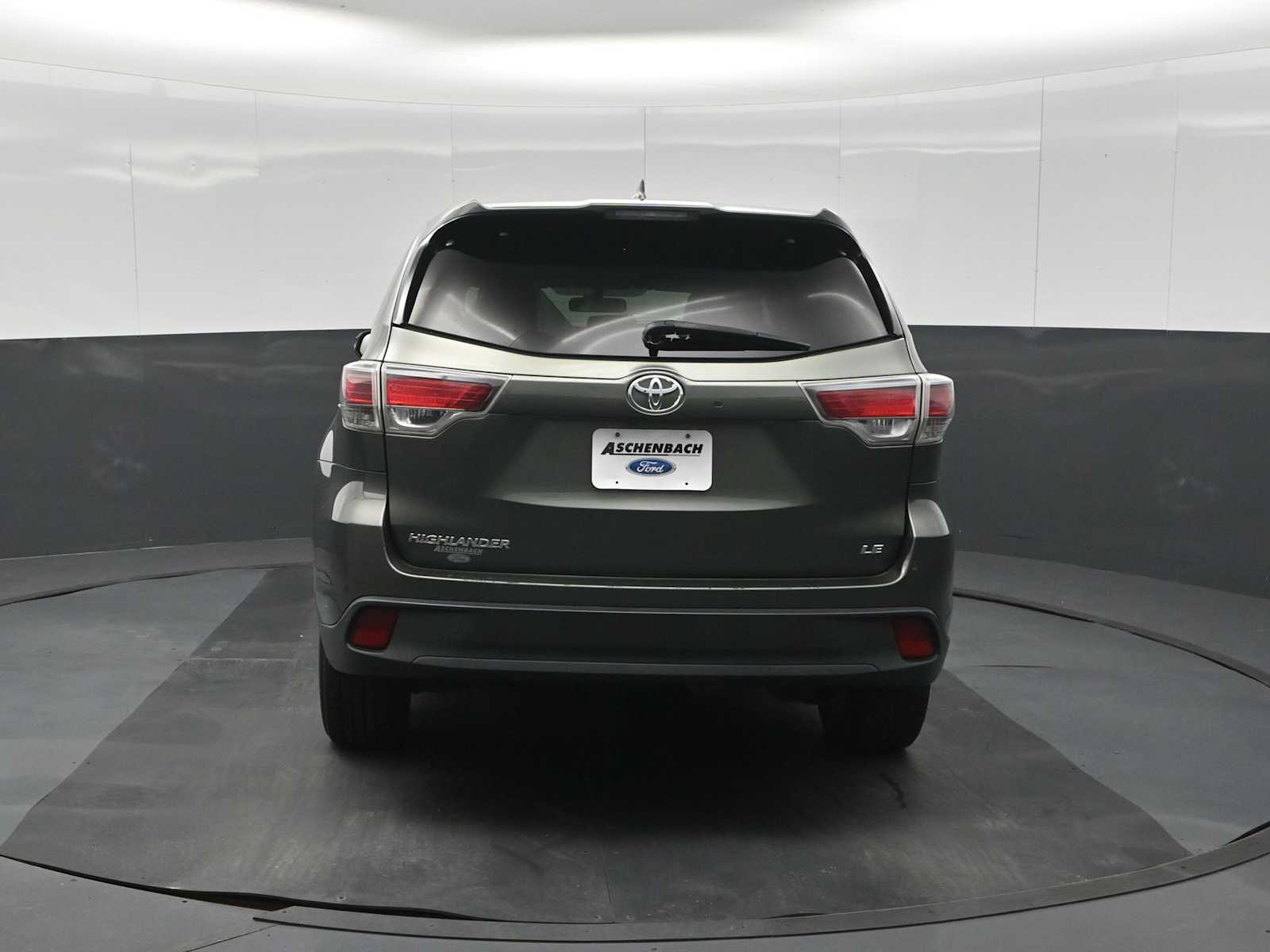 2016 Toyota Highlander LE V6