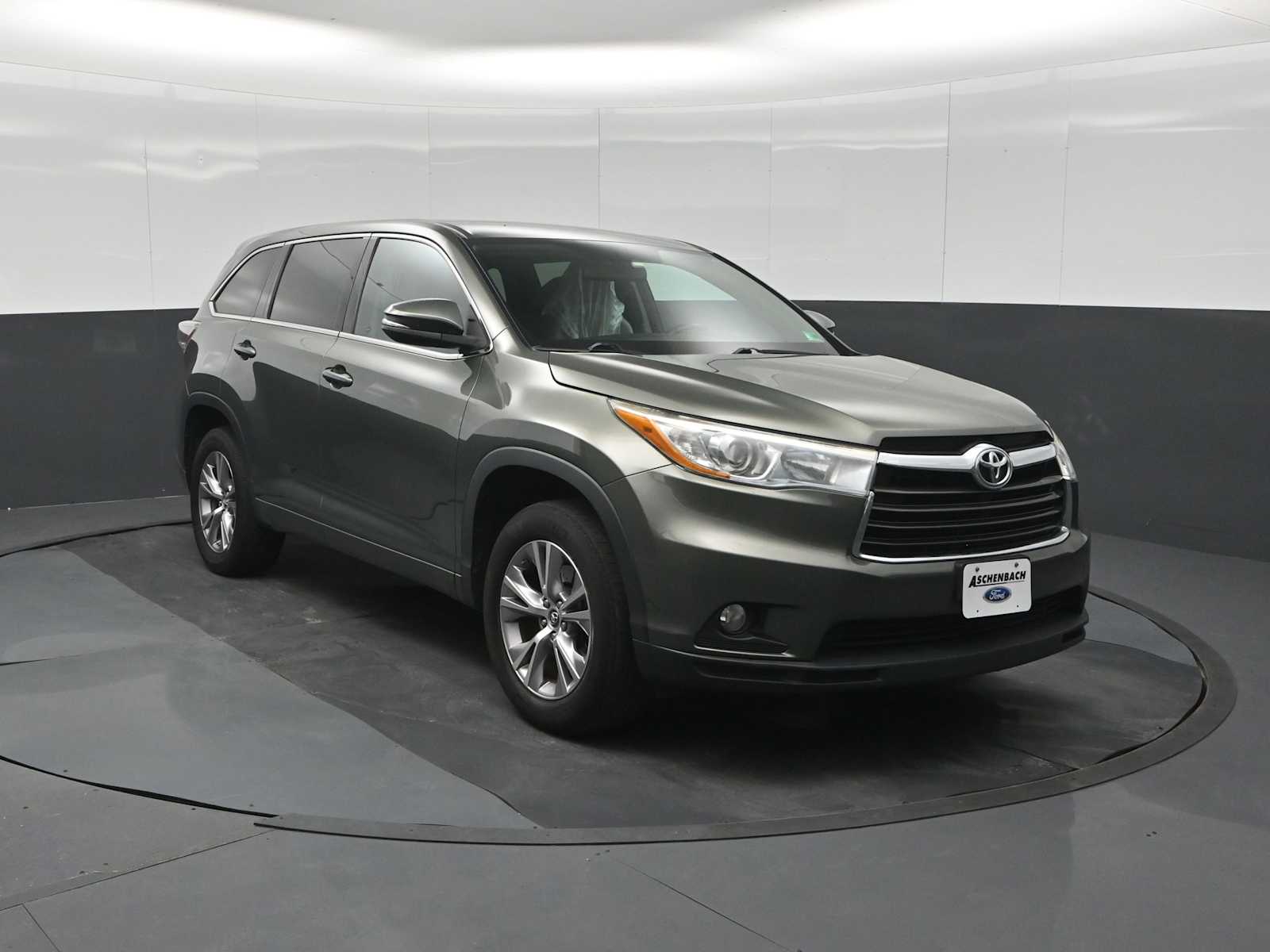 2016 Toyota Highlander LE V6
