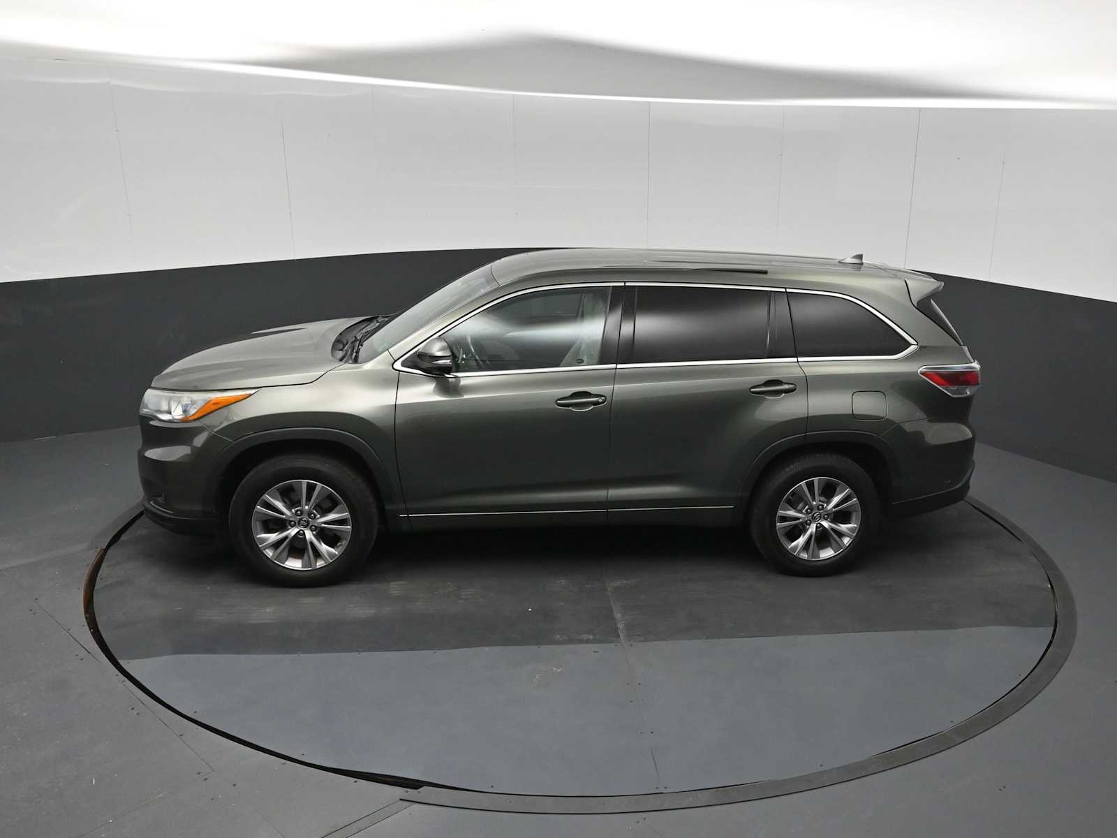 2016 Toyota Highlander LE V6