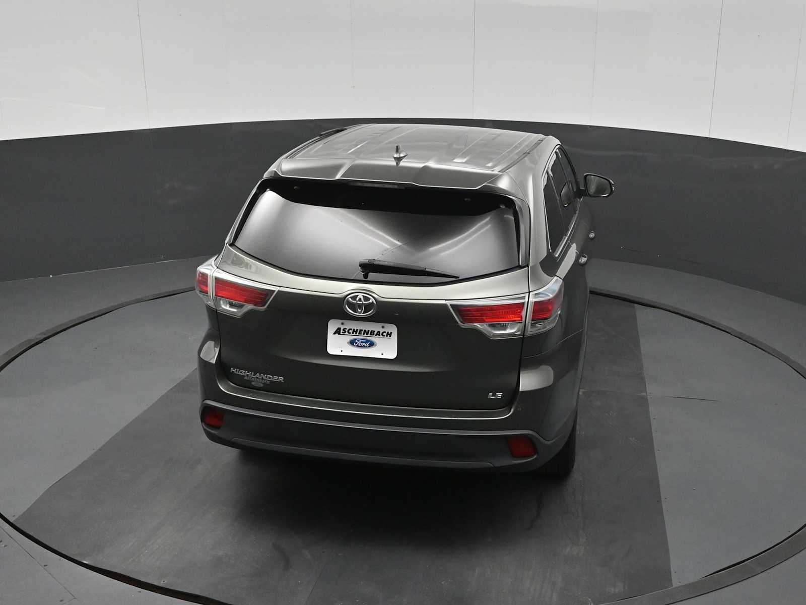 2016 Toyota Highlander LE V6