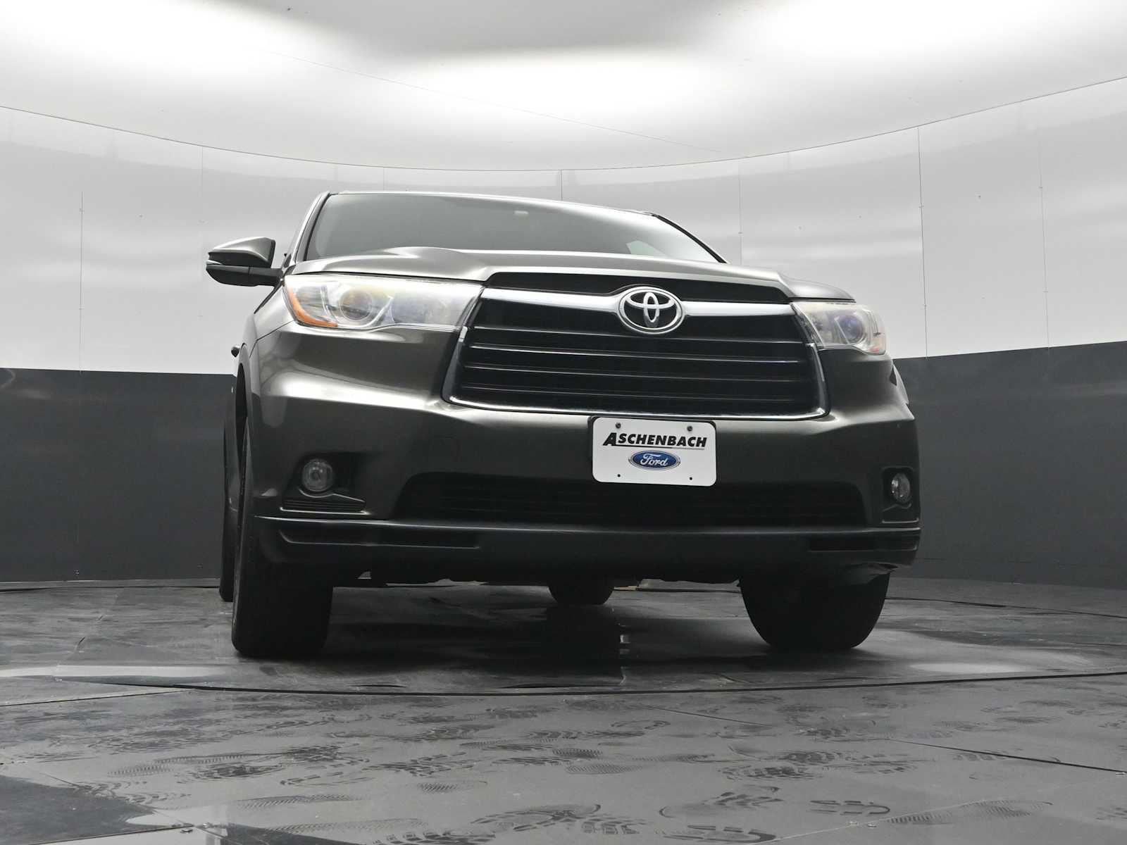 2016 Toyota Highlander LE V6