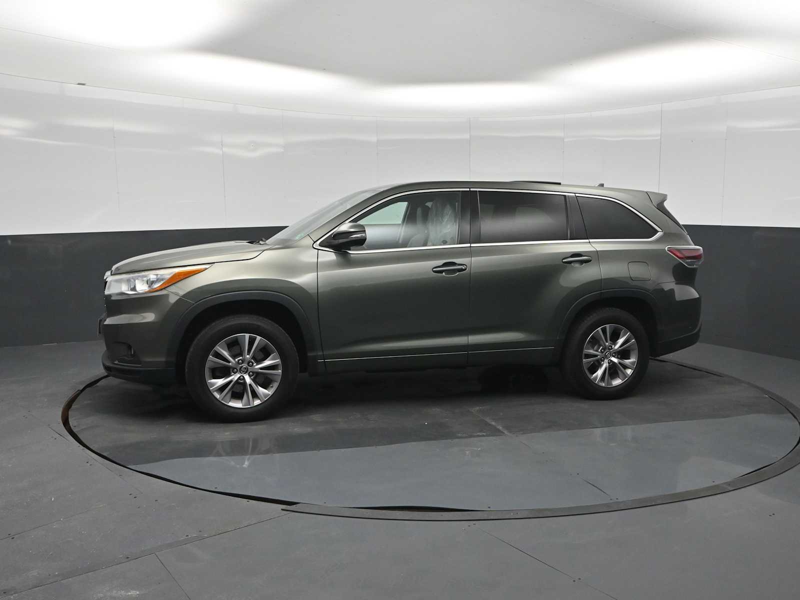 2016 Toyota Highlander LE V6