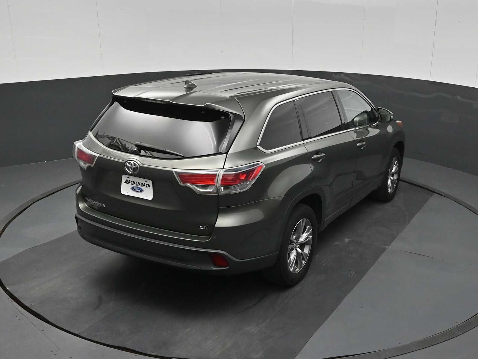 2016 Toyota Highlander LE V6