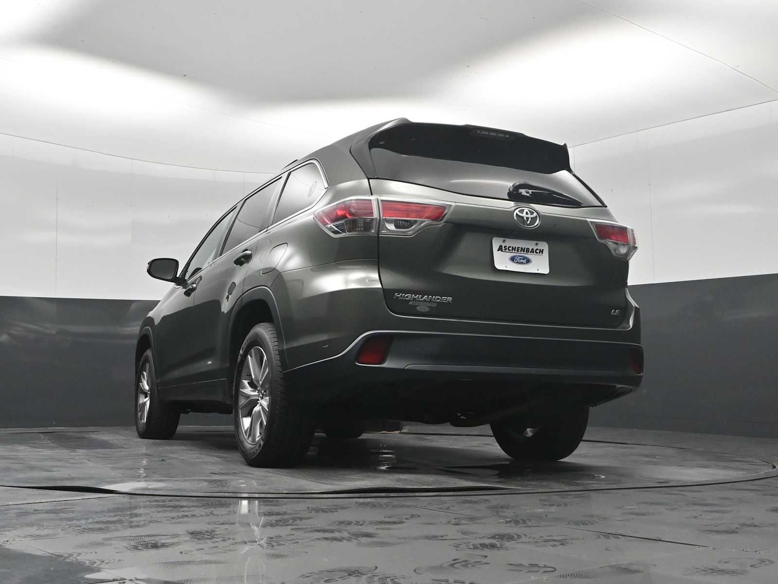 2016 Toyota Highlander LE V6
